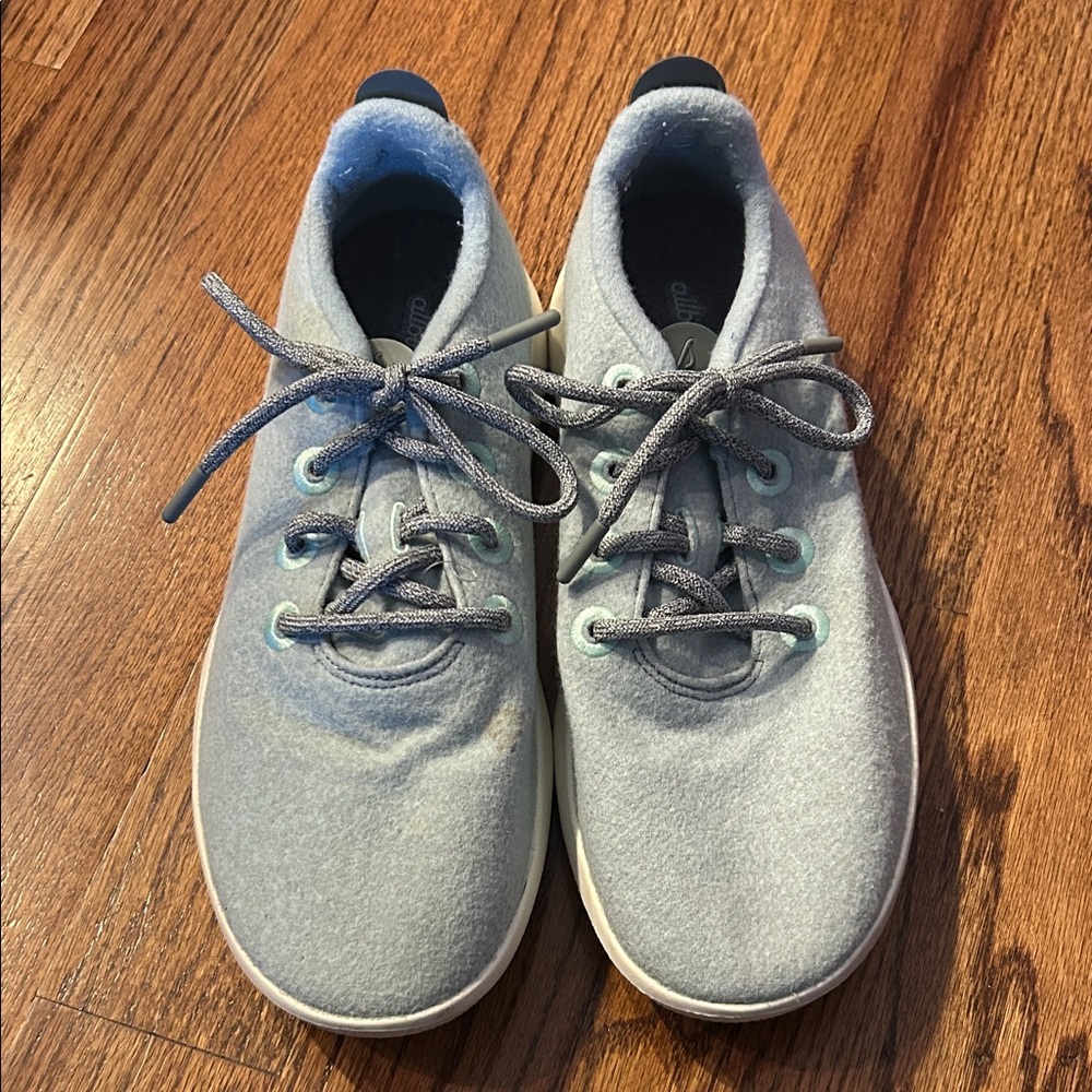 Allbirds Sneakers. Wool Runners. Light Blue.